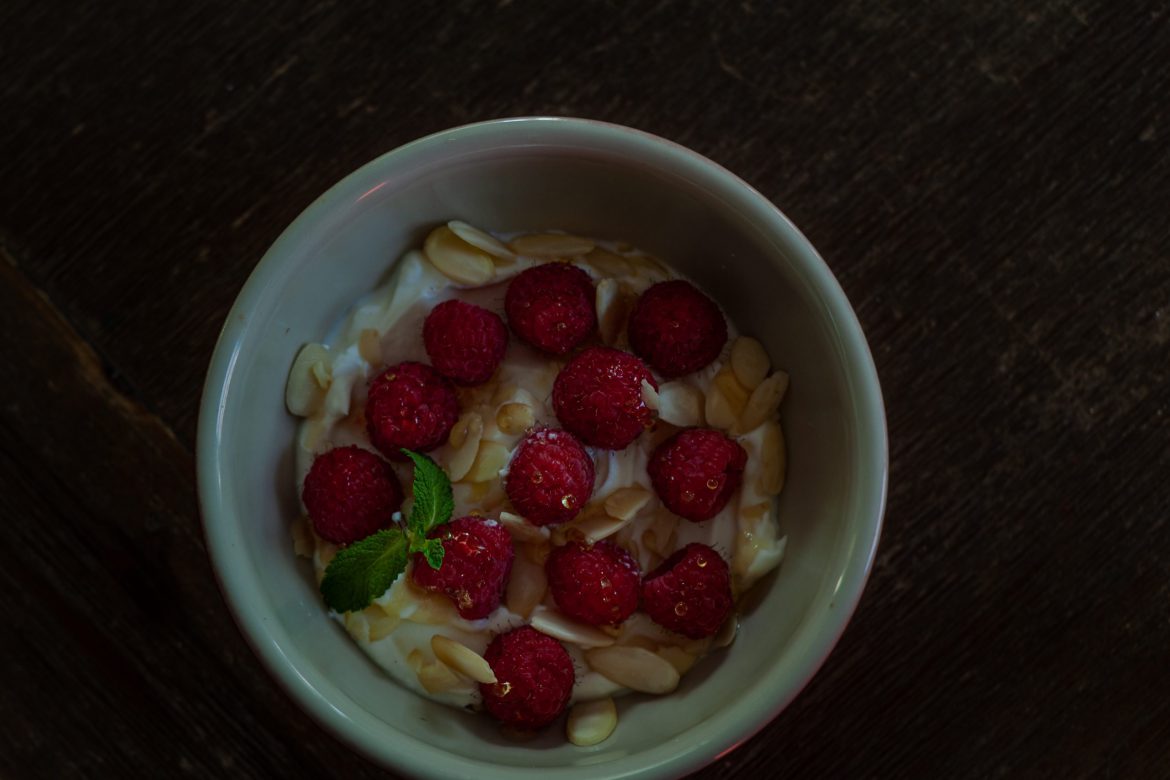 Healthy Fruit Yoghurt Bowl